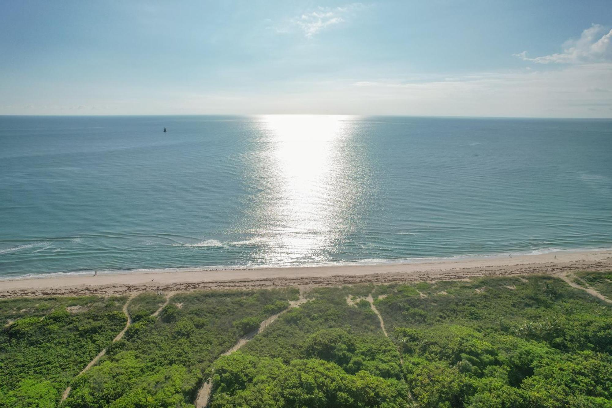 Sandy Shores - 2Br Beach Getaway And Surf Spot Fort Pierce Exterior photo